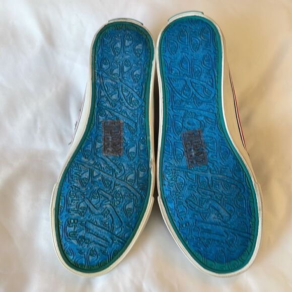 BLOWFISH MALIBU GREY DISTRESSED NO SHOELACE SNEAKERS.   NEW. - Picture 4 of 8